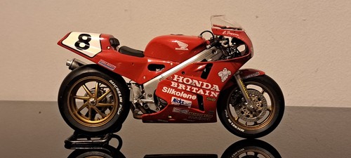 Scale honda rc30 vfr750r - 1/12,