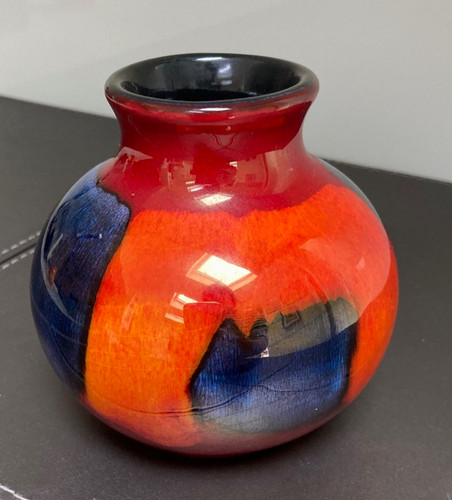 Poole pottery volcano vase - poole,