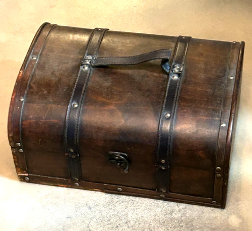 Vtg wooden steamer trunk old - wooden,