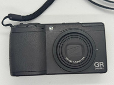 Ricoh GR Digital II GRD2 95% New Cam Built - in Flash for Crisp Photography