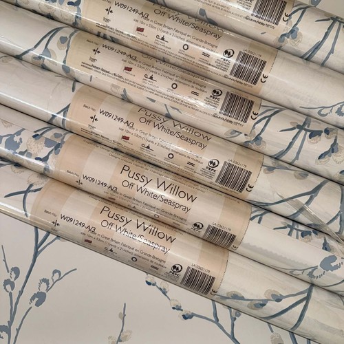Laura ashley pussy - ashley, willow