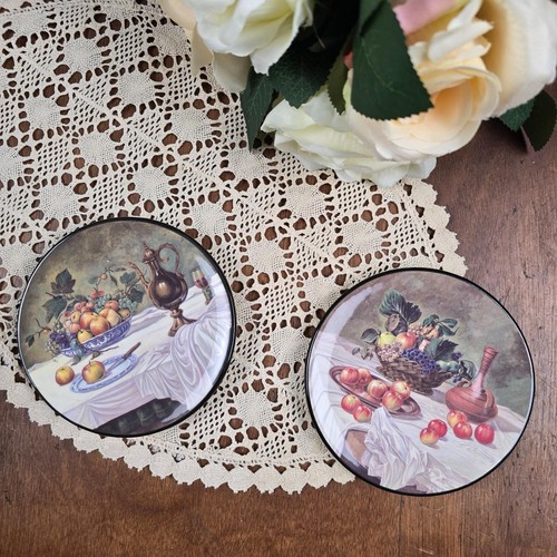 Lot decorative plates - of,