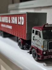 CORGI CC13108 VOLVO F88 TAUTLINER MANSEL DAVIES & SONS LTD (1:50 SCALE) 