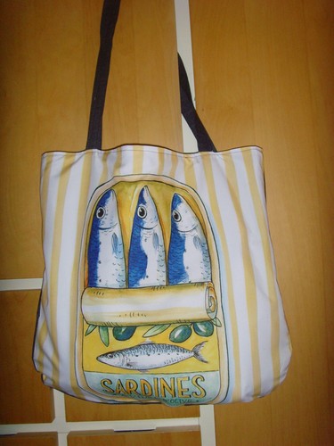 Made blue yellow sardines - in,