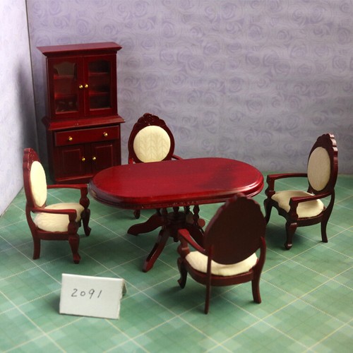 Scale dolls house - 1:12,