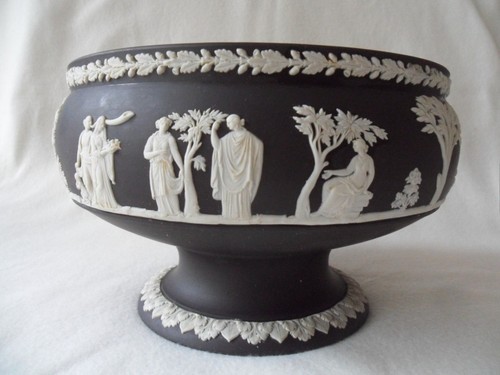 Wedgwood jasperware black - black,
