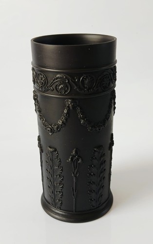 Wedgwood black basalt - basalt, jasper