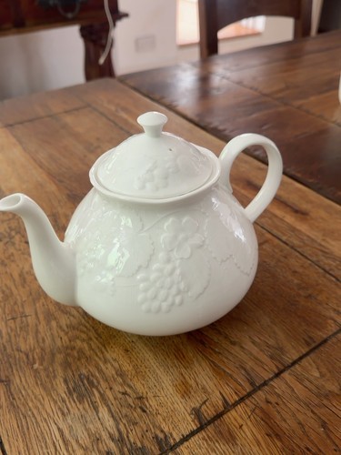 Wedgwood strawberry vine - wedgwood,