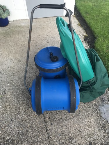 Caravan aqua rolls with - caravan,