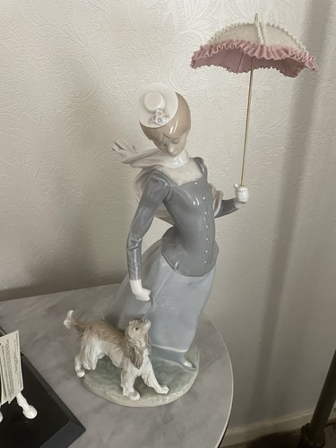 Lladro lady with shawl 4914 - lladro,
