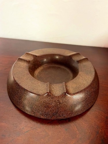 Vintage bakelite ashtray - bakelite, –