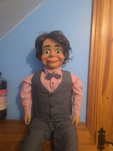 Full size ventriloquist figure - full,