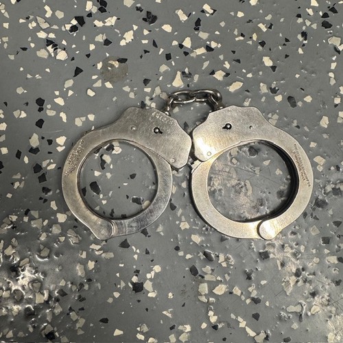 Peerless handcuffs nickel - peerless,