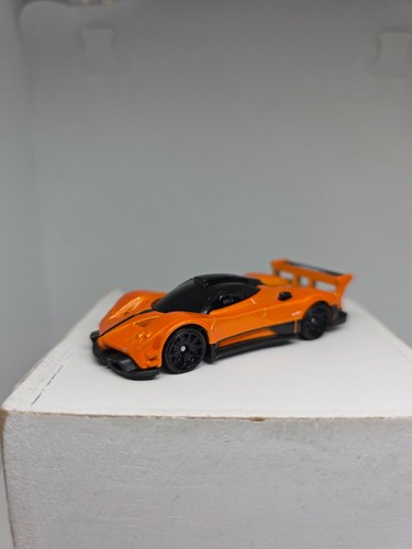 Hot wheels pagani zonda - hot,