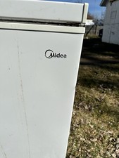 Midea Chest Freezer 5.0cu Ft.