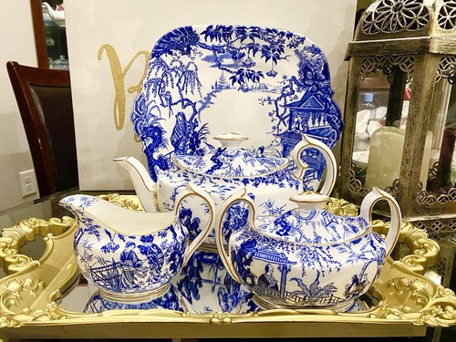 Stunning vintage royal - royal, crown