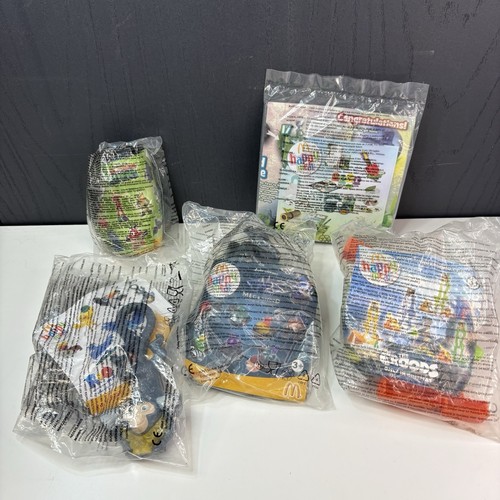 Lot mcdonalds happy meal - of,