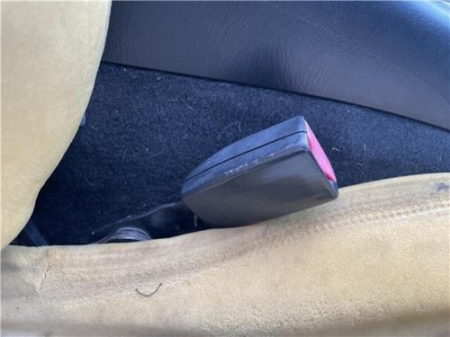 Right front seat belt - front,