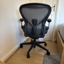 Herman Miller Aeron Chair Size B Remastered Model - FAST Delivery - A+ Condition