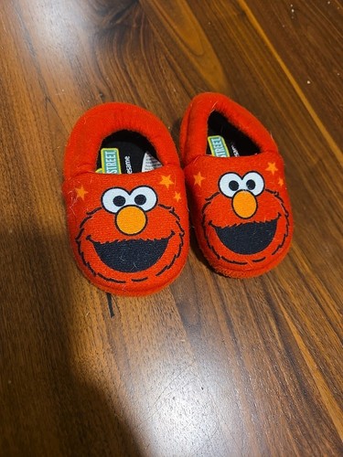 Elmo slippers red adorable - elmo,