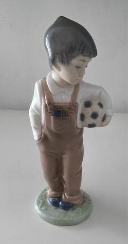 Nao lladro figurine boy - figurine, ‘boy