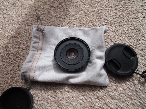 Nikon 28mm pancake lens - f8,