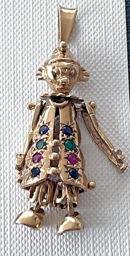 9ct gold clown pendant - gold, a