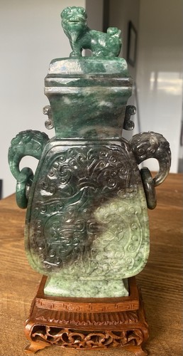 Chienese wine vase jade - vase, in