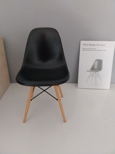 Vitra miniature eames dsw - vitra,