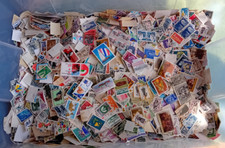 Grab Bag Around the World Kiloware Approx 5000 PAPER FREE Stamps With Blocks. Look A1