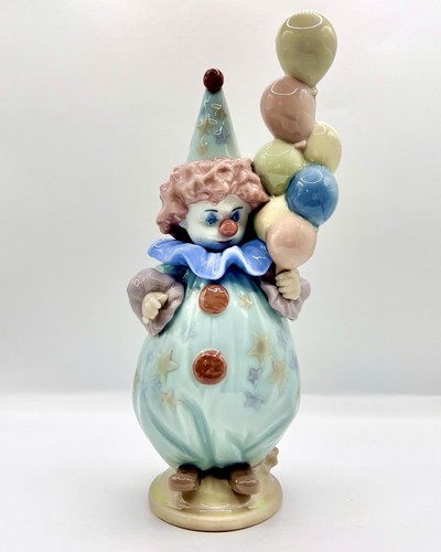 Lladro 5811 littlest - littlest, clown