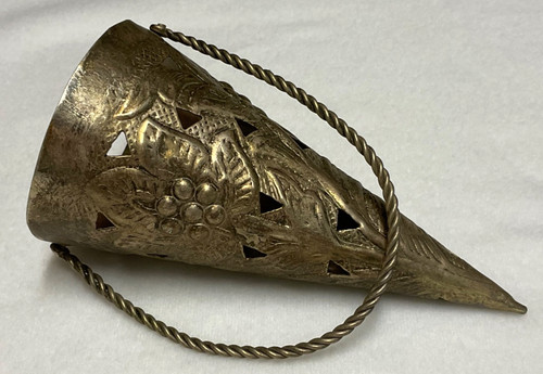 Vintage tussie mussie - mussie, cone