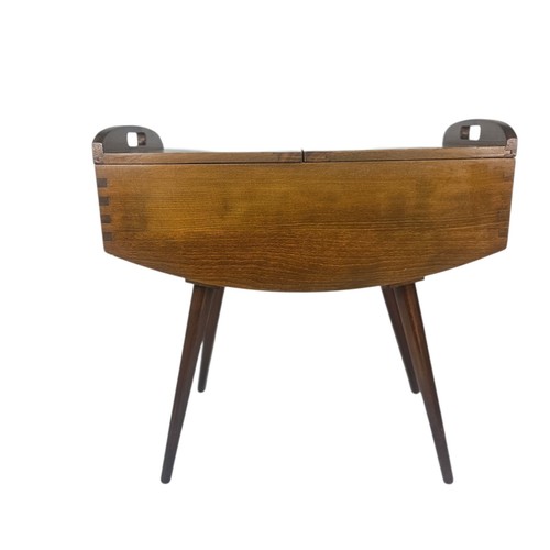 Vintage sewing box with - box,