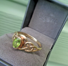 Clogau Welsh Gold Ring  9ct Rose & Yellow Gold + Peridot  hm 1990s  Size W
