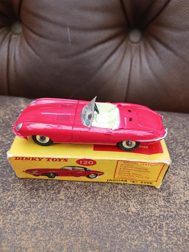 Dinky toys 120 jaguar - jaguar, e