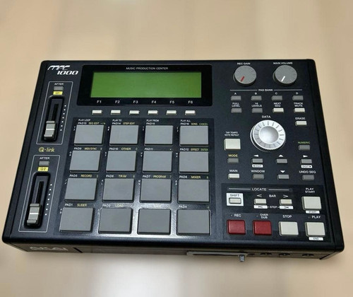 Akai mpc1000 sampling machine - akai,