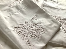 4 x Vintage Retro White Cotton Pillowcases with Ribbon Lace Detail Oxford Style