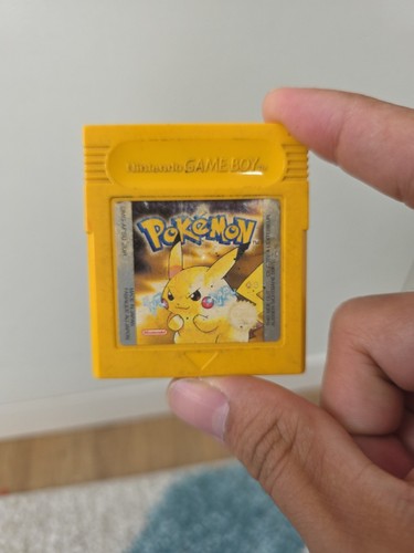 Pokemon yellow nintendo game - yellow,