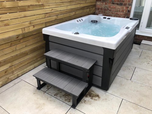 Black diamond hot tub - hot, 1