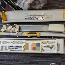 Empisal Knitmaster Model 321