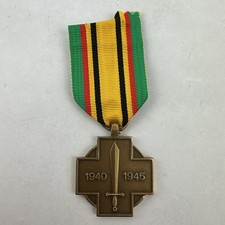 Belgian Second World War Military 1940 - 1945 Fighter Medal And Ribbon 
