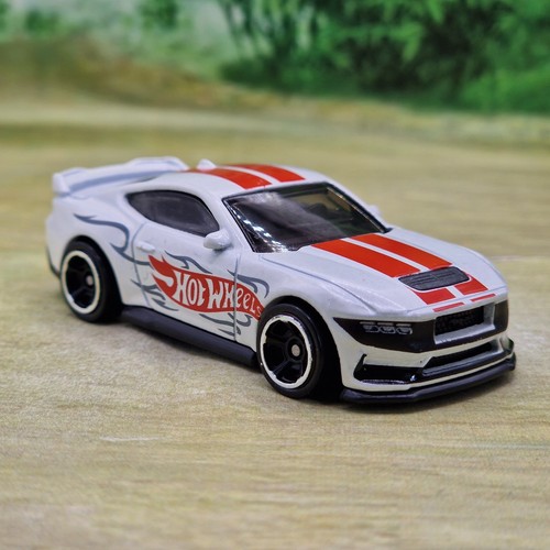 Hot wheels ford mustang - hot,