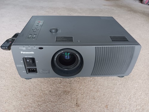 Panasonic projector l595e - projector, pt-l595e
