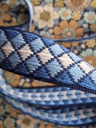 Blue white jacquard ribbon - blue,