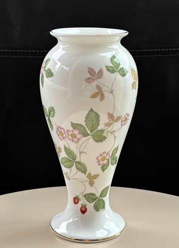 Wedgwood wild strawberry vase - wedgwood,