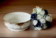 Large Royal Albert Old Country