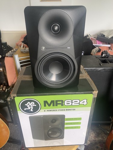 Pair mackie mr624 - mackie, powered