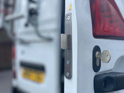 Van security deadlocks - deadlocks-, black