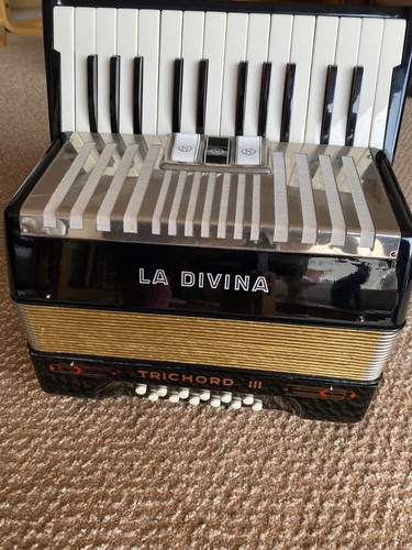 Piano accordion spares - , or