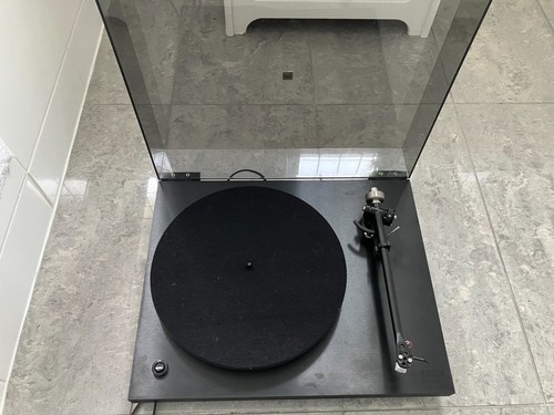 Rega planar turntable good - planar,